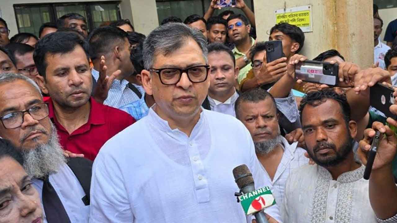 মুক্তিযুদ্ধের চেতনার নামে বাণিজ্য হয়েছে: সালাহউদ্দিন আহমেদ